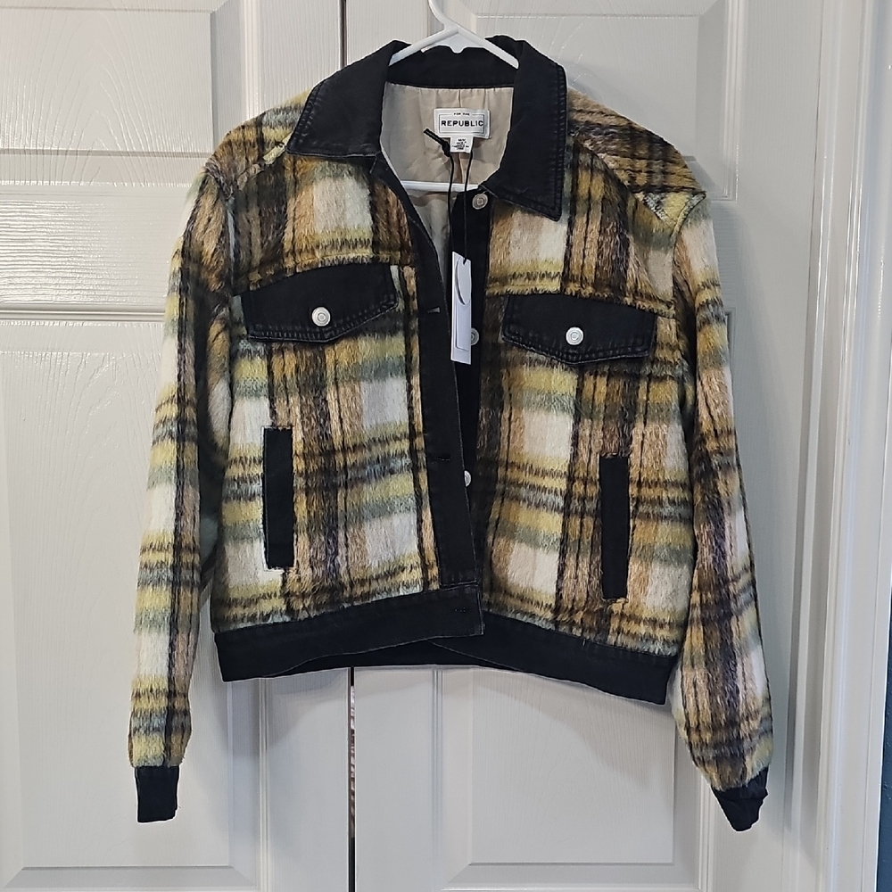 NWT For The Republic Women's Cropped Plaid Black Denim Trucker Jacket Medium